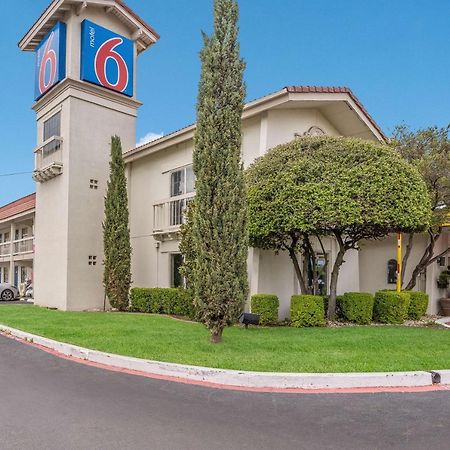 Motel 6-Dallas, Tx - Market Center Εξωτερικό φωτογραφία