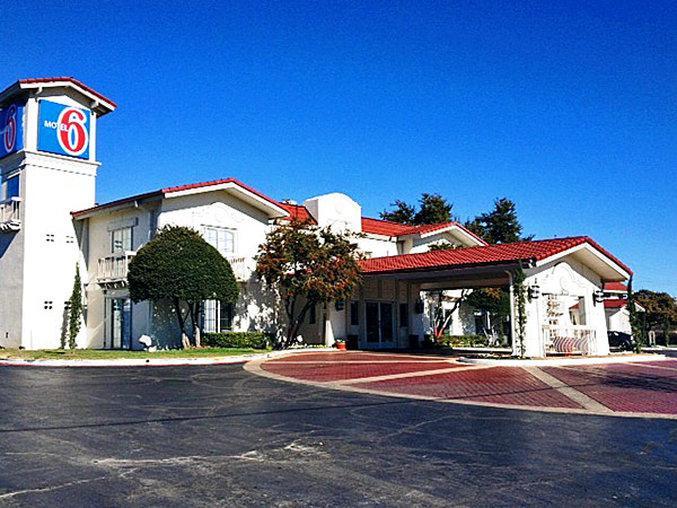 Motel 6-Dallas, Tx - Market Center Εξωτερικό φωτογραφία