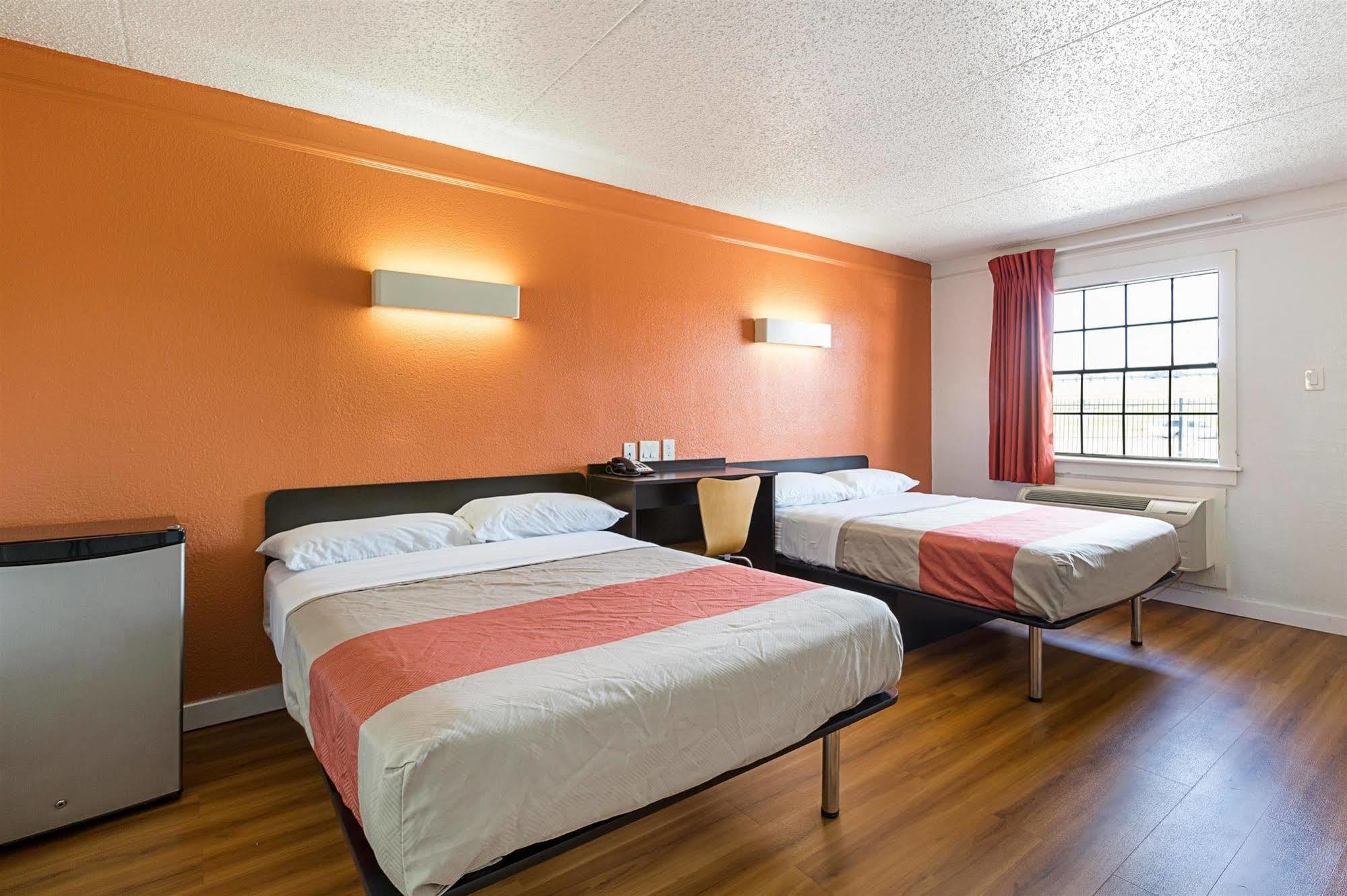 Motel 6-Dallas, Tx - Market Center Εξωτερικό φωτογραφία
